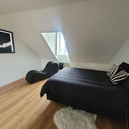 Апартаменты Loveroom Instants Secret *