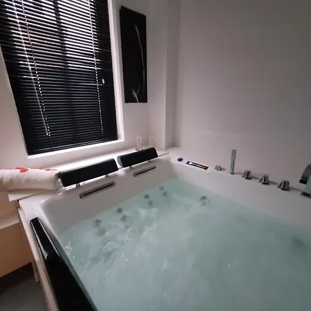 Loveroom Instants Secret Апартаменты *